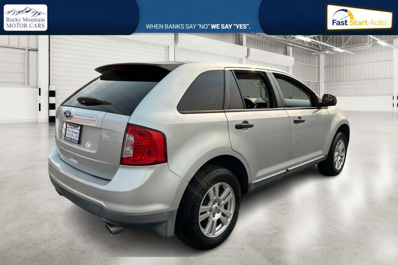 2011 Silver Ford Edge SE FWD (2FMDK3GC1BB) with an 3.5L V6 DOHC 24V engine, 6-Speed Automatic transmission, located at 344 S Washington Blvd, Ogden, UT, 84404, (801) 399-1799, 41.255482, -111.970848 - Photo#2