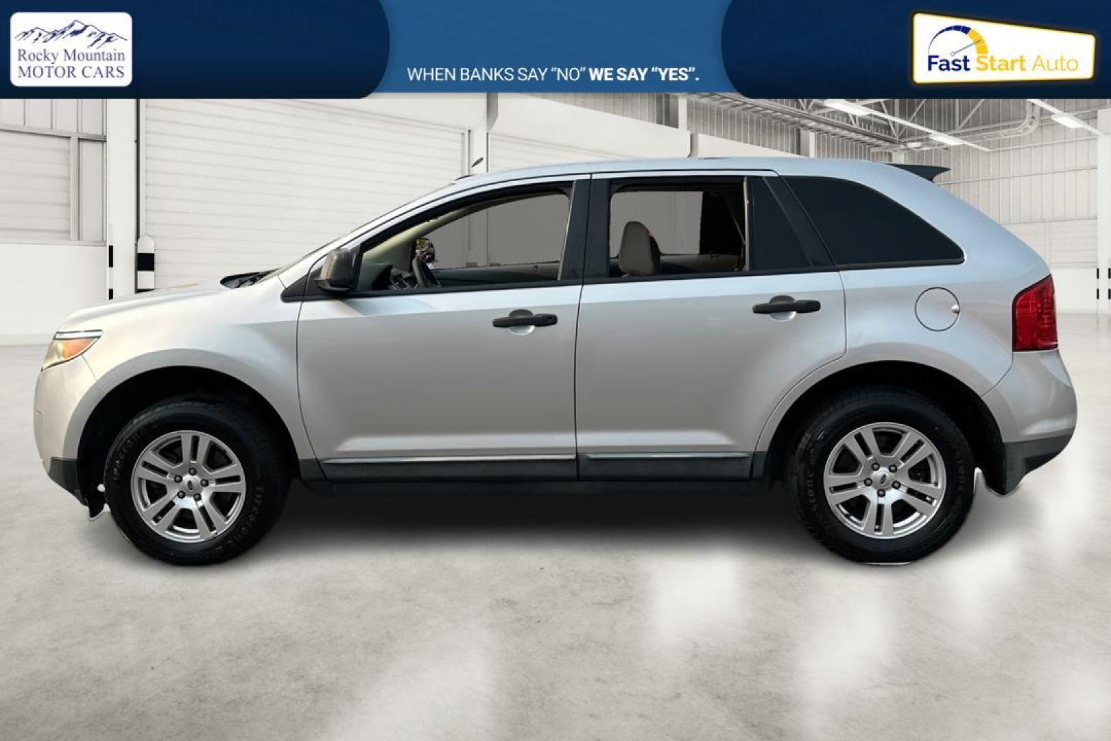 2011 Silver Ford Edge SE FWD (2FMDK3GC1BB) with an 3.5L V6 DOHC 24V engine, 6-Speed Automatic transmission, located at 344 S Washington Blvd, Ogden, UT, 84404, (801) 399-1799, 41.255482, -111.970848 - Photo#6