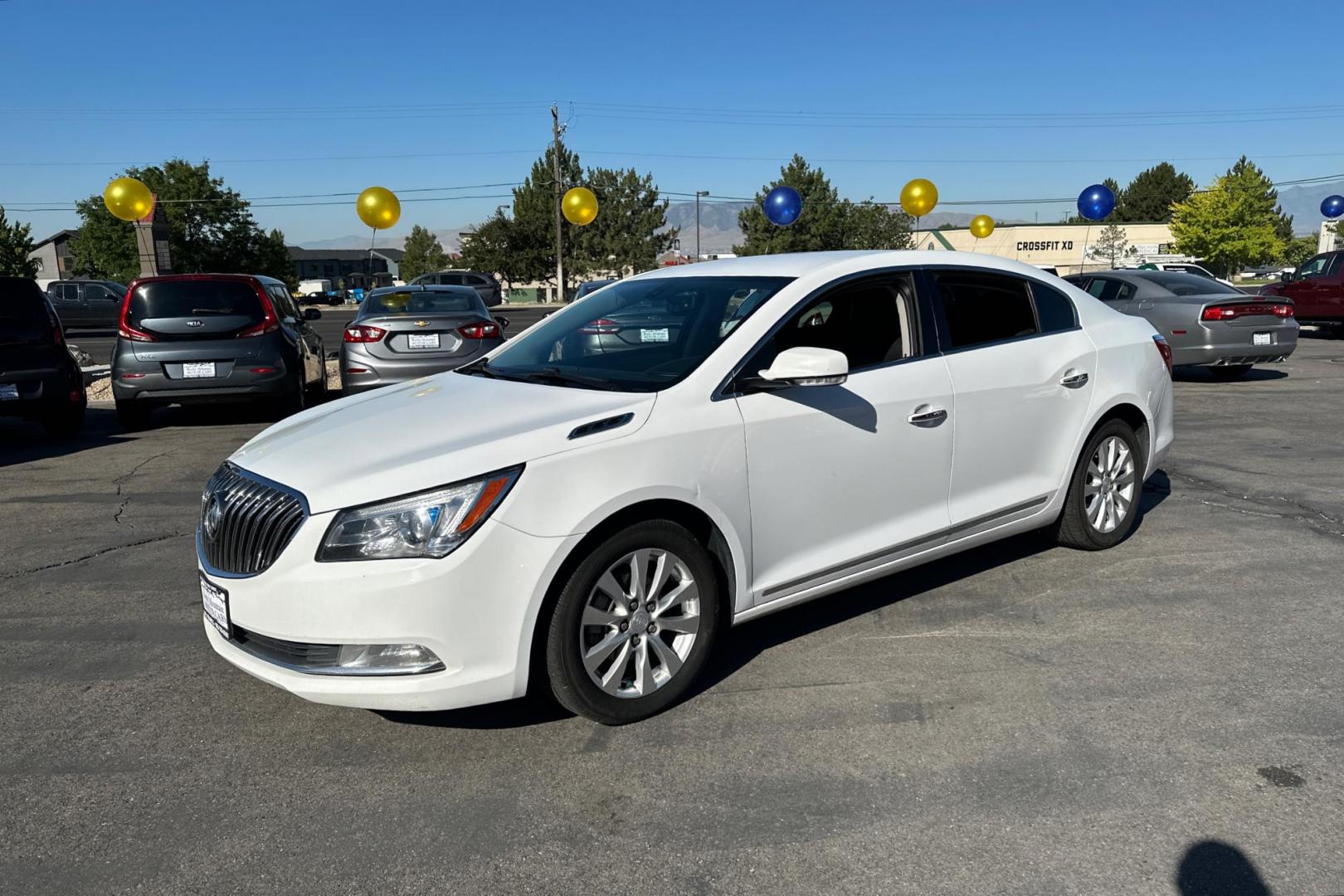 2014 White Buick LaCrosse Leather Package (1G4GB5GR0EF) with an 2.4L L4 DOHC 16V engine, 6-Speed Automatic transmission, located at 767 S State Road, Pleasant Grove, UT, 84062, (801) 785-1058, 40.354839, -111.736687 - Photo#6