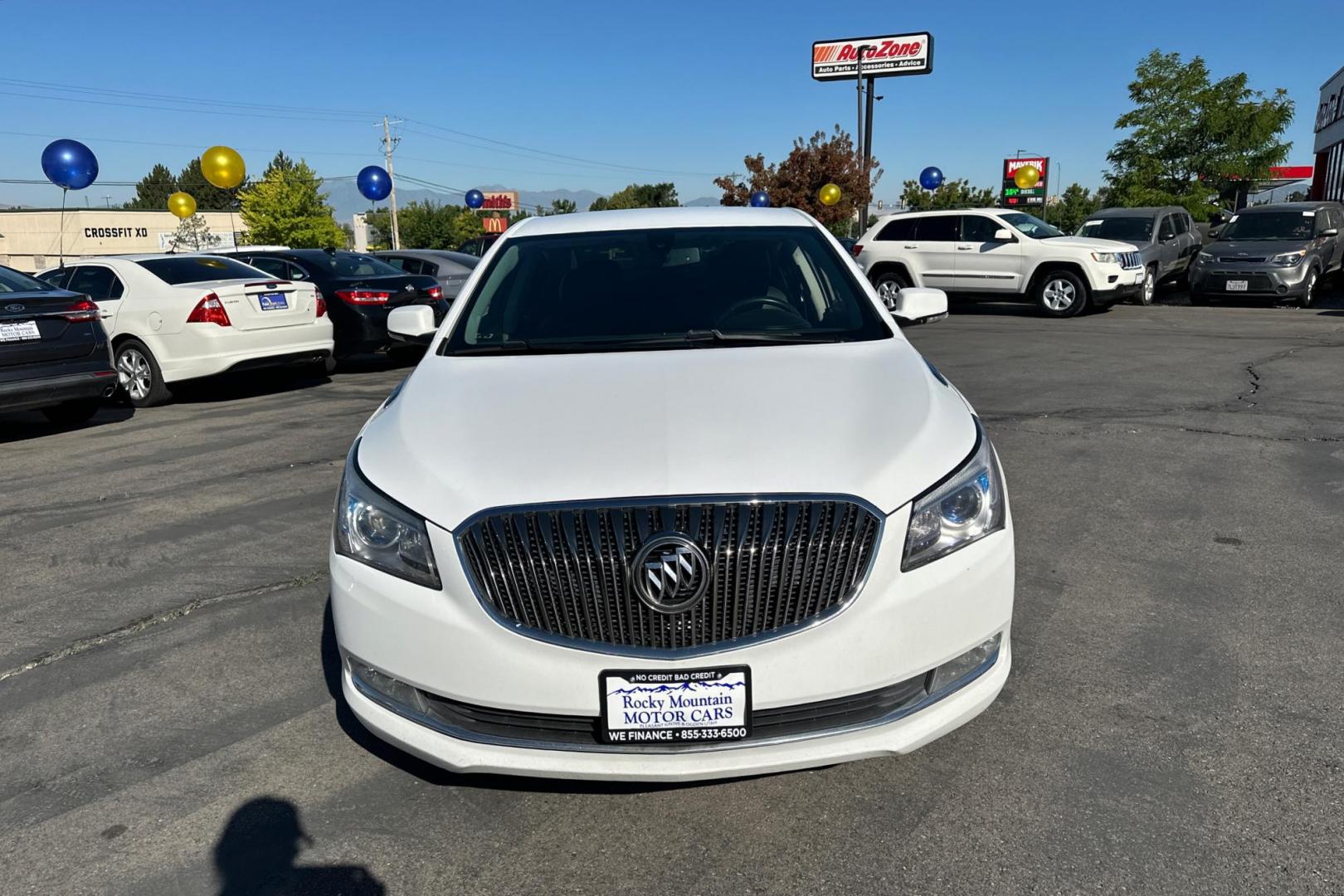 2014 White Buick LaCrosse Leather Package (1G4GB5GR0EF) with an 2.4L L4 DOHC 16V engine, 6-Speed Automatic transmission, located at 767 S State Road, Pleasant Grove, UT, 84062, (801) 785-1058, 40.354839, -111.736687 - Photo#7