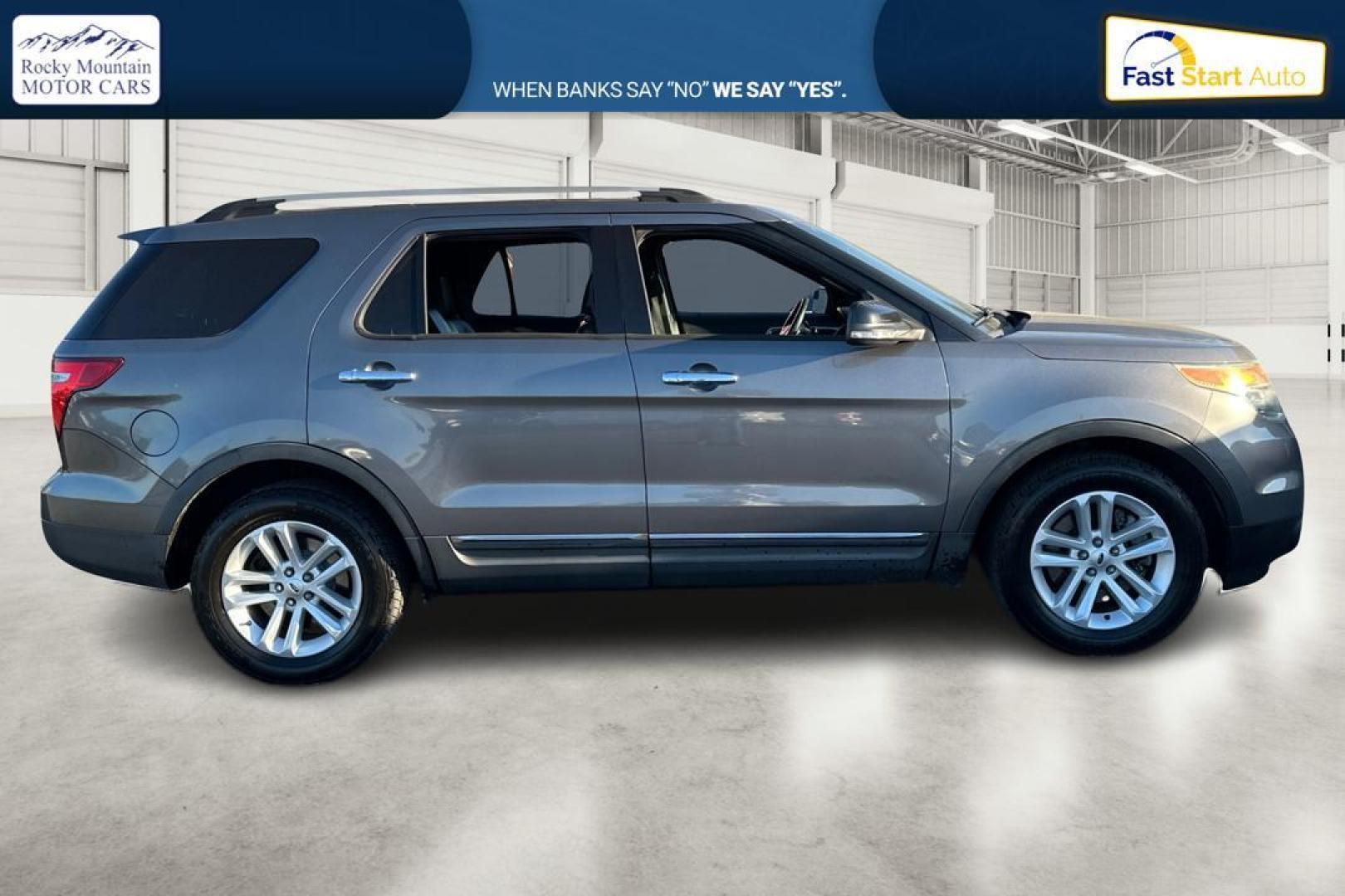 2014 Gray Ford Explorer XLT FWD (1FM5K7D80EG) with an 3.5L V6 DOHC 24V engine, 6-Speed Automatic transmission, located at 767 S State Road, Pleasant Grove, UT, 84062, (801) 785-1058, 40.354839, -111.736687 - Photo#1