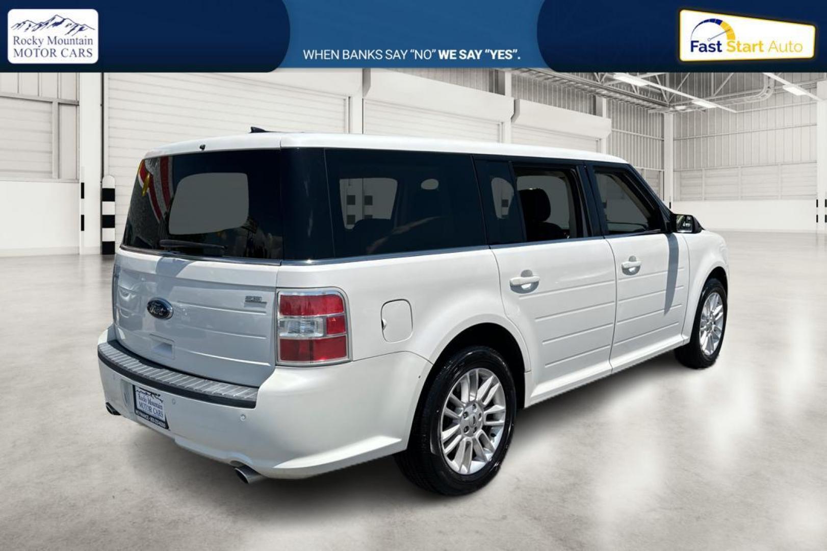 2014 White Ford Flex SEL FWD (2FMGK5C82EB) with an 3.5L V6 DOHC 24V engine, 6-Speed Automatic Overdrive transmission, located at 7755 State Street, Midvale, UT, 84047, (801) 753-9063, 40.610329, -111.890656 - Photo#2