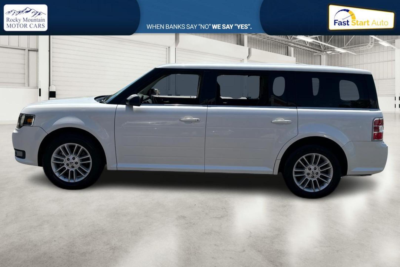 2014 White Ford Flex SEL FWD (2FMGK5C82EB) with an 3.5L V6 DOHC 24V engine, 6-Speed Automatic Overdrive transmission, located at 7755 State Street, Midvale, UT, 84047, (801) 753-9063, 40.610329, -111.890656 - Photo#5