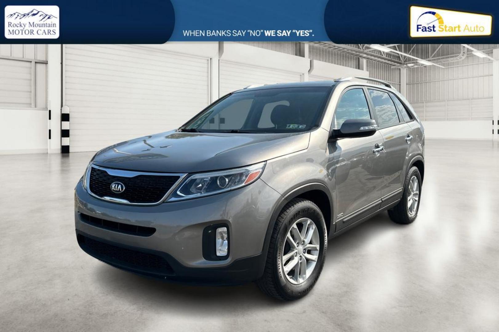 2014 Gray Kia Sorento LX AWD (5XYKTCA67EG) with an 2.4L L4 DOHC 16V engine, 6-Speed Automatic transmission, located at 7755 State Street, Midvale, UT, 84047, (801) 753-9063, 40.610329, -111.890656 - Photo#6