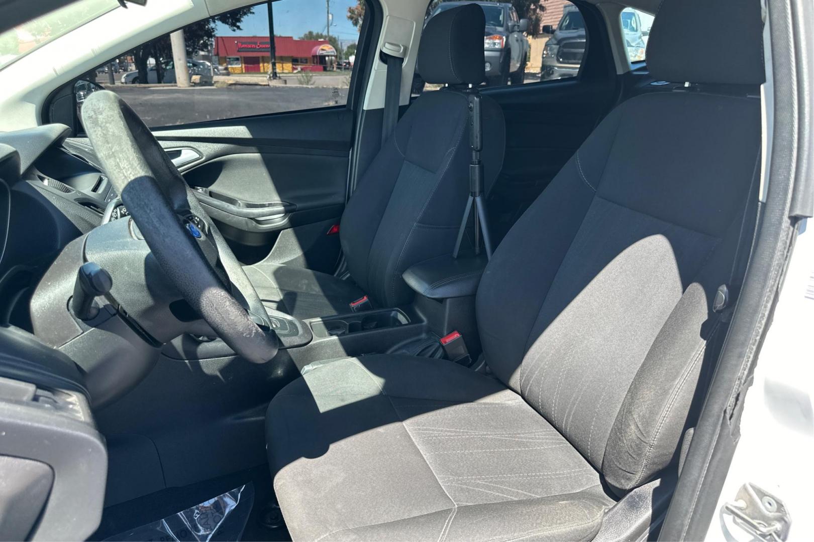 2015 White Ford Focus SE Hatch (1FADP3K23FL) with an 2.0L L4 DOHC 16V engine, 5-Speed Manual transmission, located at 7755 State Street, Midvale, UT, 84047, (801) 753-9063, 40.610329, -111.890656 - Photo#11