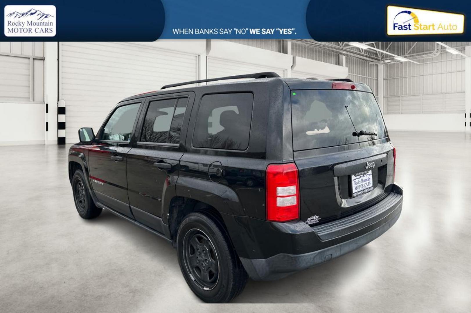 2015 Black Jeep Patriot Sport 2WD (1C4NJPBA5FD) with an 2.0L L4 DOHC 16V engine, Automatic, CVT transmission, located at 7755 State Street, Midvale, UT, 84047, (801) 753-9063, 40.610329, -111.890656 - Photo#4