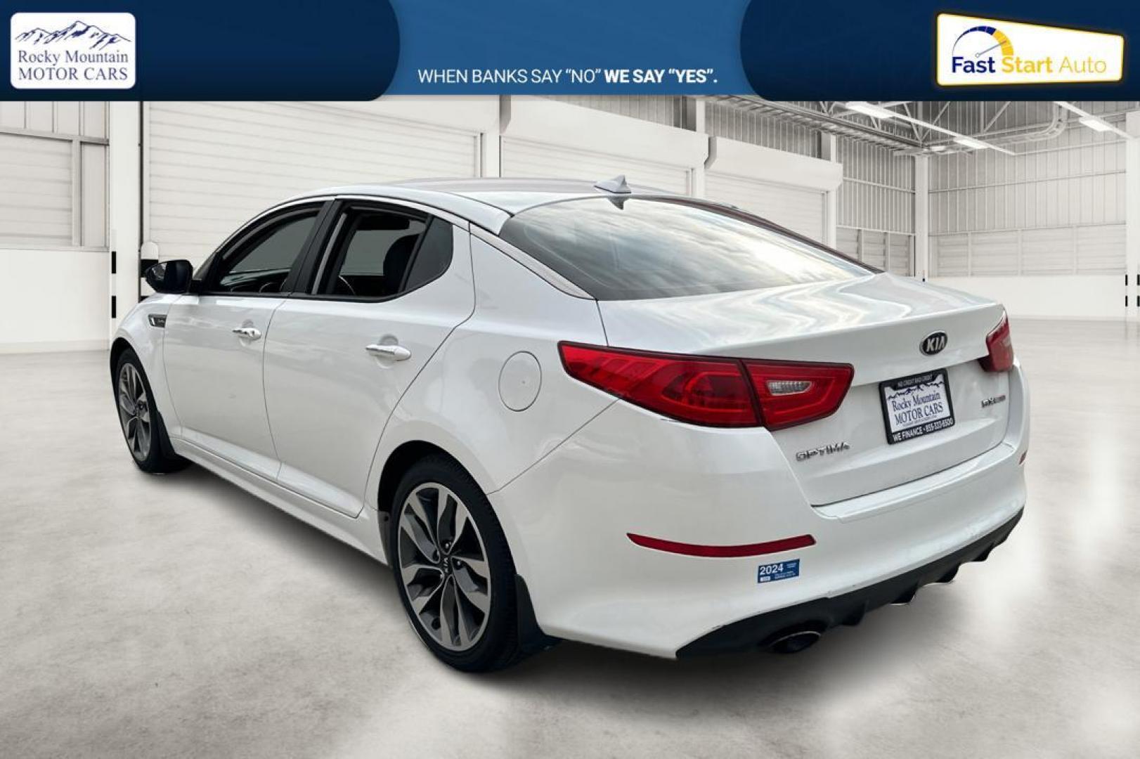 2015 White Kia Optima SX Turbo (5XXGR4A61FG) with an 2.0L L4 DOHC 16V TURBO engine, 6-Speed Automatic transmission, located at 767 S State Road, Pleasant Grove, UT, 84062, (801) 785-1058, 40.354839, -111.736687 - Photo#5