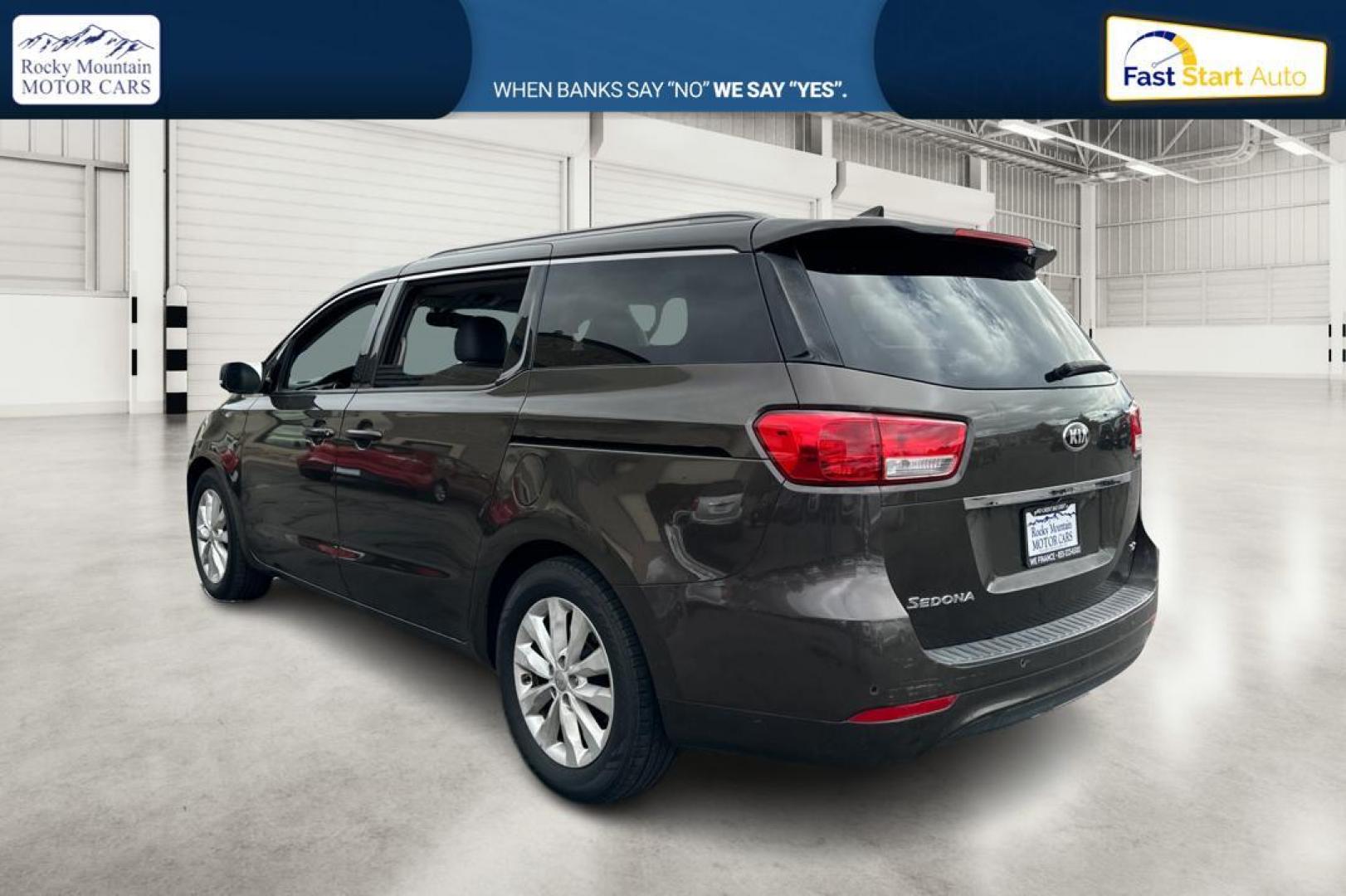 2015 Brown Kia Sedona EX (KNDMC5C12F6) with an 3.3L V6 DOHC 24V engine, 6-Speed Automatic transmission, located at 344 S Washington Blvd, Ogden, UT, 84404, (801) 399-1799, 41.255482, -111.970848 - Photo#5