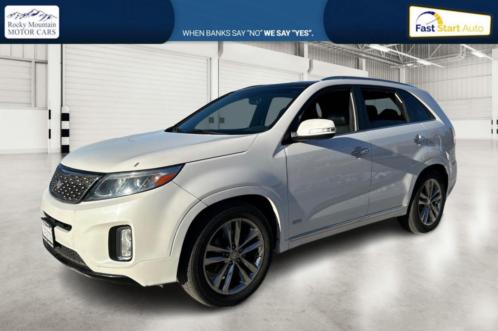 2015 White Kia Sorento SX V6 AWD (5XYKWDA73FG) with an 3.3L V6 DOHC 24V engine, 6-Speed Automatic transmission, located at 767 S State Road, Pleasant Grove, UT, 84062, (801) 785-1058, 40.354839, -111.736687 - Photo#8