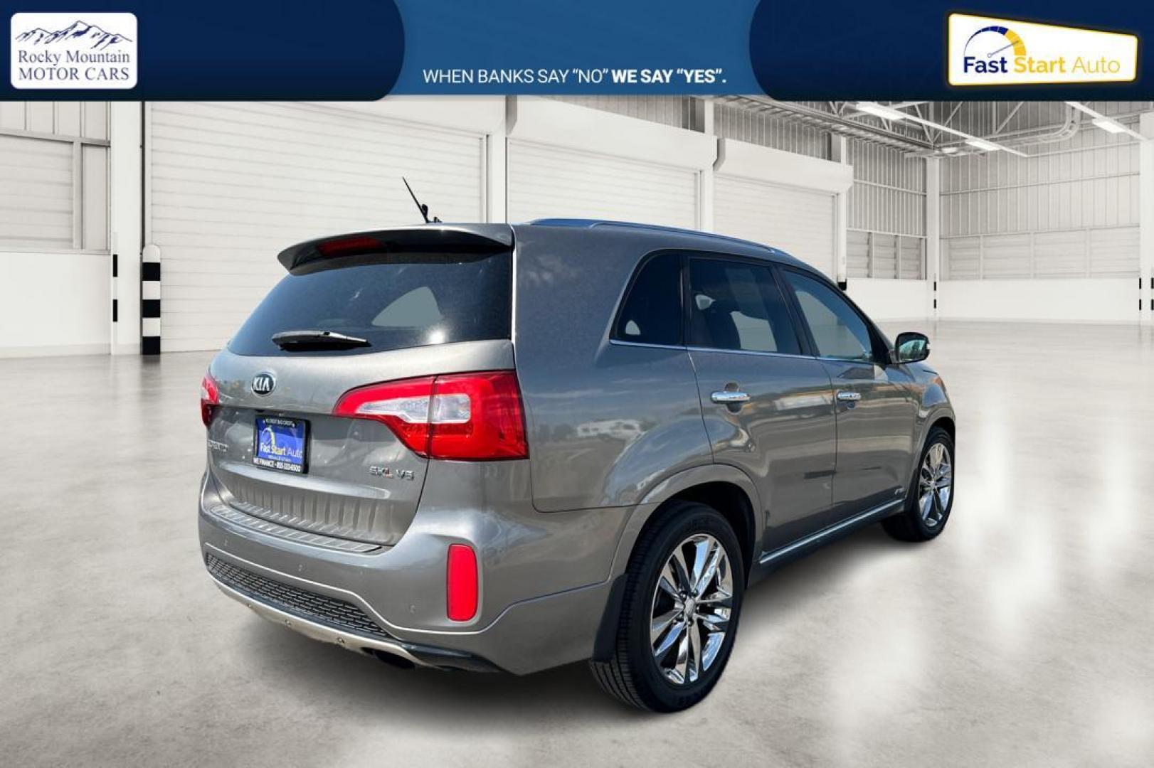 2015 Gray Kia Sorento SX V6 AWD (5XYKWDA72FG) with an 3.3L V6 DOHC 24V engine, 6-Speed Automatic transmission, located at 7755 State Street, Midvale, UT, 84047, (801) 753-9063, 40.610329, -111.890656 - Photo#2