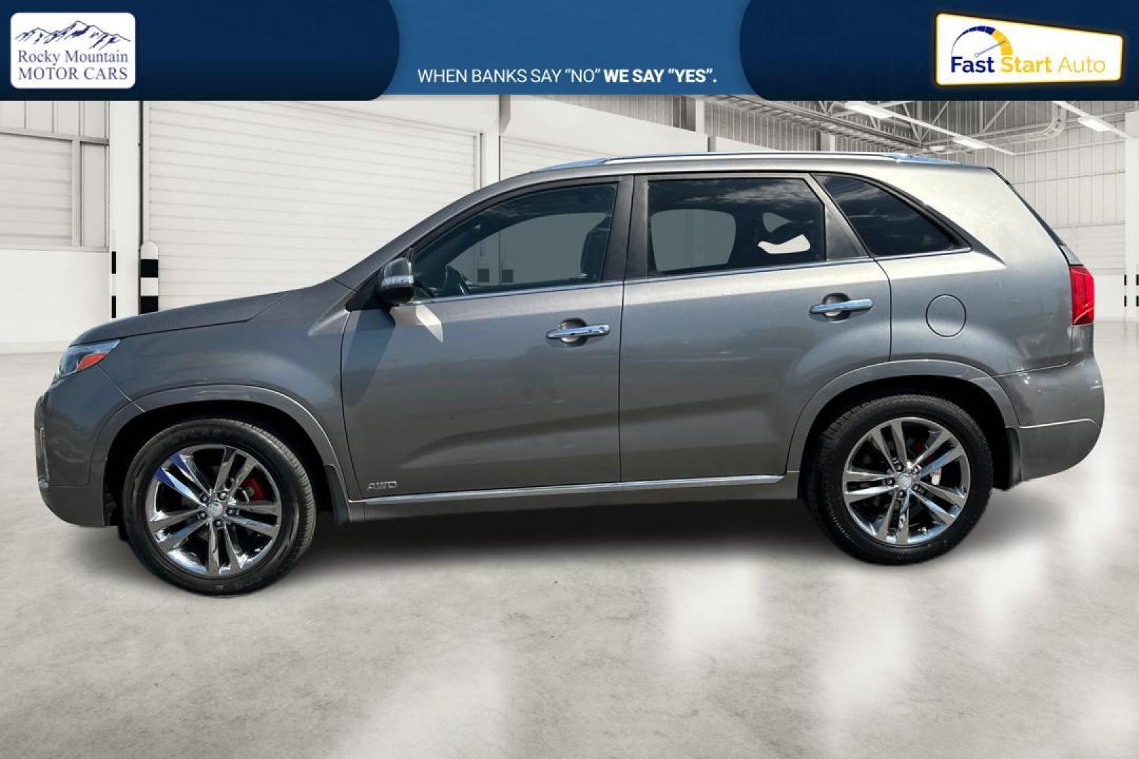 2015 Gray Kia Sorento SX V6 AWD (5XYKWDA72FG) with an 3.3L V6 DOHC 24V engine, 6-Speed Automatic transmission, located at 7755 State Street, Midvale, UT, 84047, (801) 753-9063, 40.610329, -111.890656 - Photo#5