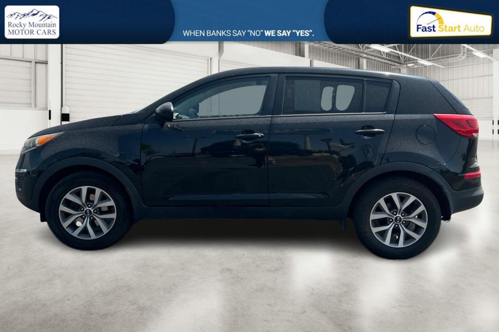 2015 Black Kia Sportage LX FWD (KNDPB3ACXF7) with an 2.4L V6 DOHC 24V engine, 6-Speed Automatic transmission, located at 767 S State Road, Pleasant Grove, UT, 84062, (801) 785-1058, 40.354839, -111.736687 - Photo#5