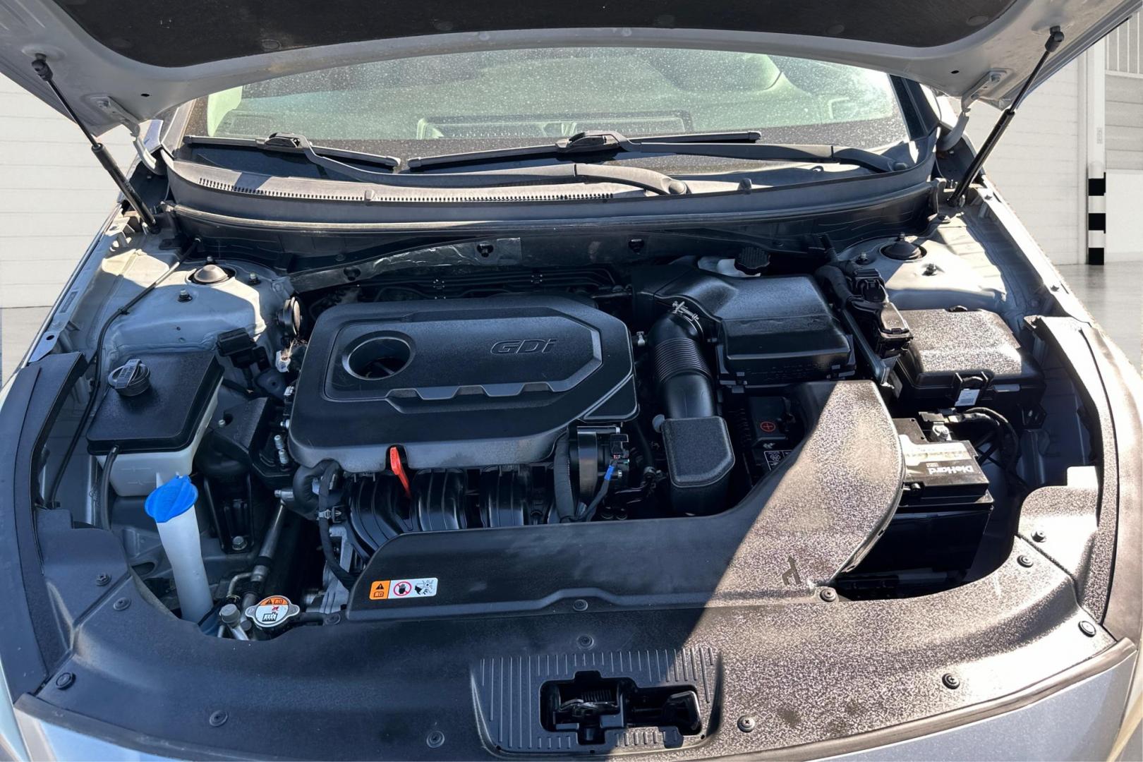 2016 Gray Hyundai Sonata SE (5NPE24AF0GH) with an 2.4L L4 DOHC 16V engine, 7A transmission, located at 7755 State Street, Midvale, UT, 84047, (801) 753-9063, 40.610329, -111.890656 - Photo#10