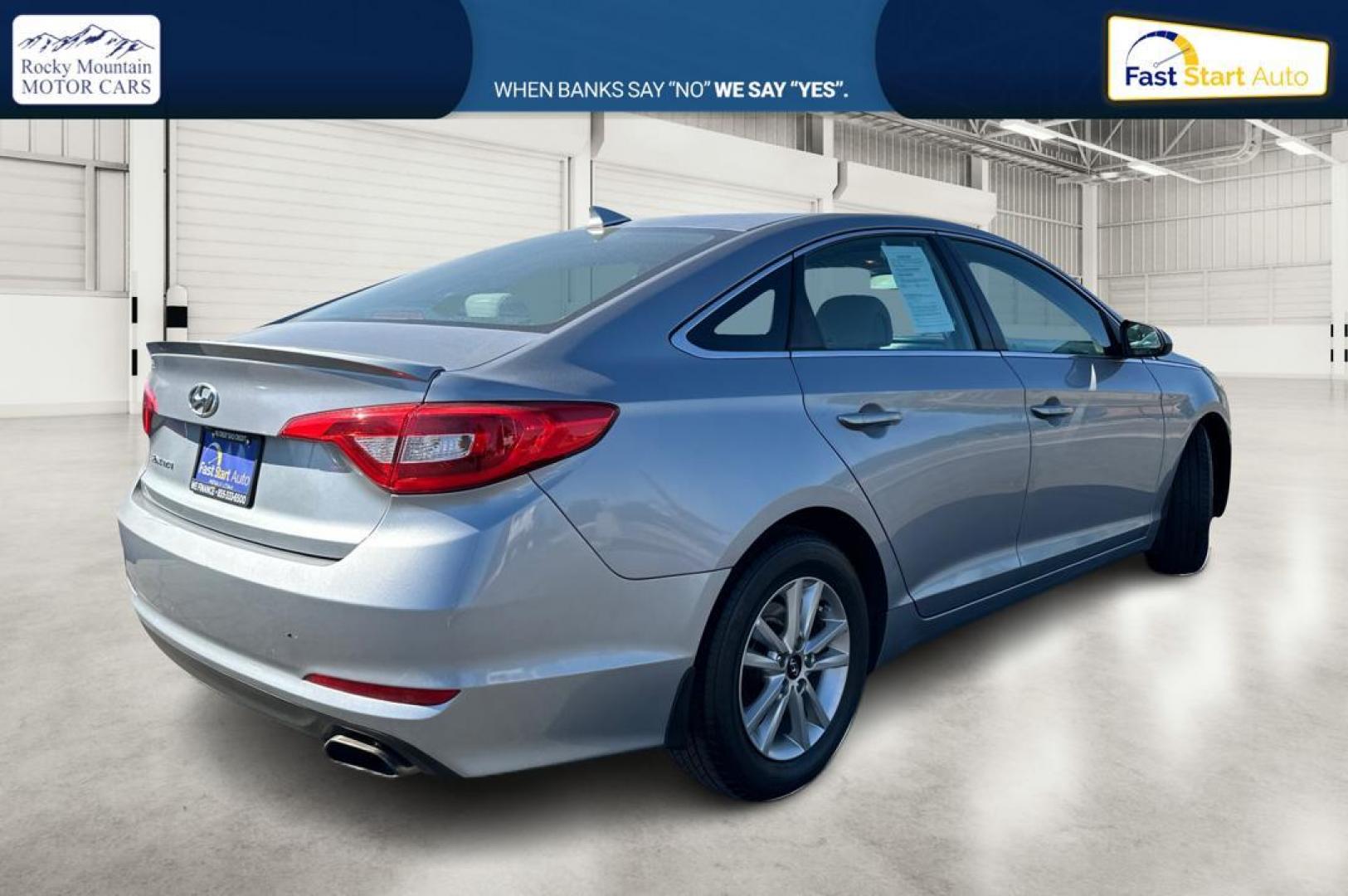 2016 Gray Hyundai Sonata SE (5NPE24AF0GH) with an 2.4L L4 DOHC 16V engine, 7A transmission, located at 7755 State Street, Midvale, UT, 84047, (801) 753-9063, 40.610329, -111.890656 - Photo#2