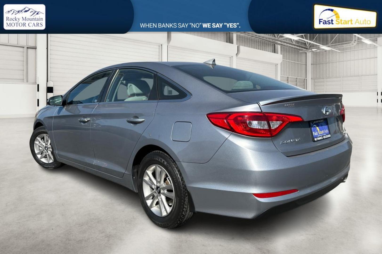 2016 Gray Hyundai Sonata SE (5NPE24AF0GH) with an 2.4L L4 DOHC 16V engine, 7A transmission, located at 7755 State Street, Midvale, UT, 84047, (801) 753-9063, 40.610329, -111.890656 - Photo#5