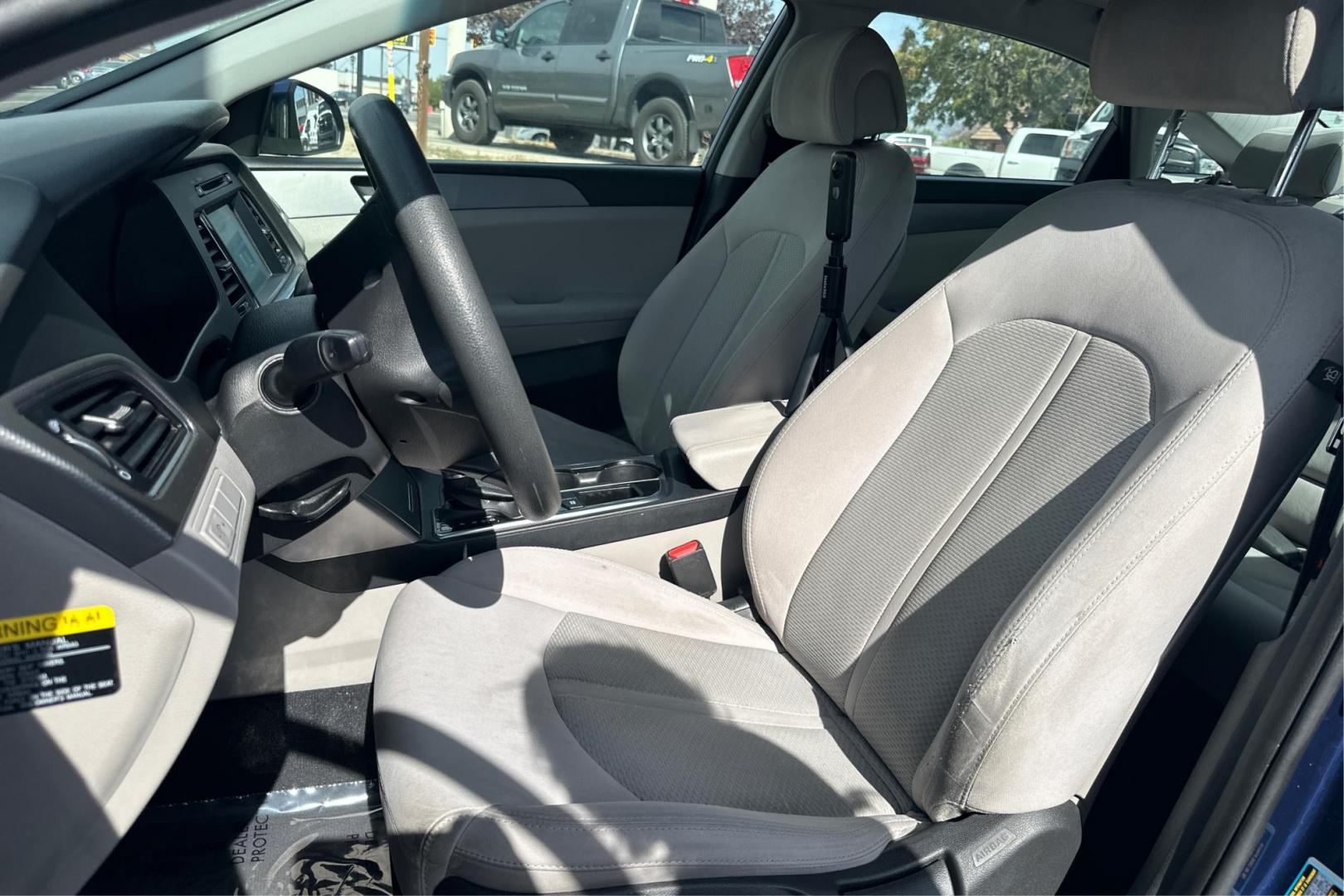 2016 Blue Hyundai Sonata SE (5NPE24AF3GH) with an 2.4L L4 DOHC 16V engine, 7A transmission, located at 7755 State Street, Midvale, UT, 84047, (801) 753-9063, 40.610329, -111.890656 - Photo#14