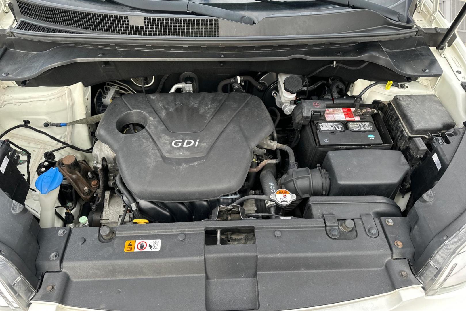 2016 White Kia Soul Base 6A (KNDJN2A22G7) with an 1.6L L4 DOHC 16V engine, 6A transmission, located at 344 S Washington Blvd, Ogden, UT, 84404, (801) 399-1799, 41.255482, -111.970848 - Photo#10