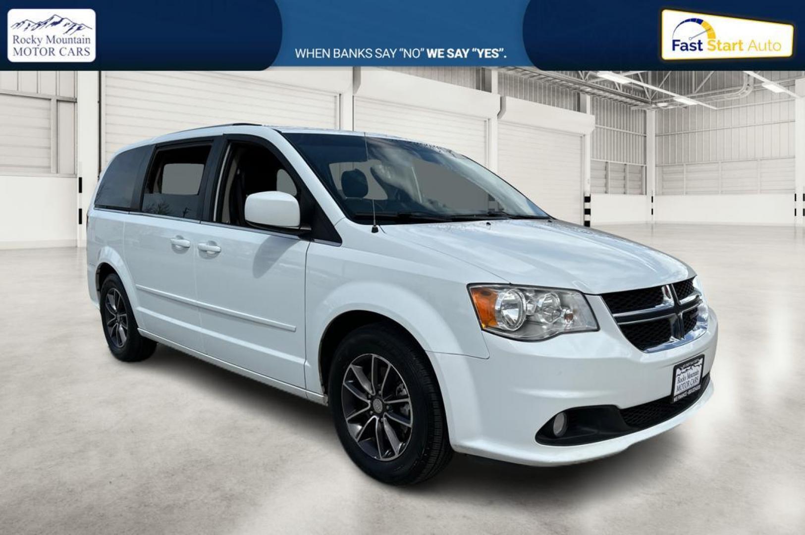 2017 White Dodge Grand Caravan SXT (2C4RDGCG6HR) with an 3.6L V6 DOHC 24V engine, 6A transmission, located at 7755 State Street, Midvale, UT, 84047, (801) 753-9063, 40.610329, -111.890656 - Photo#0