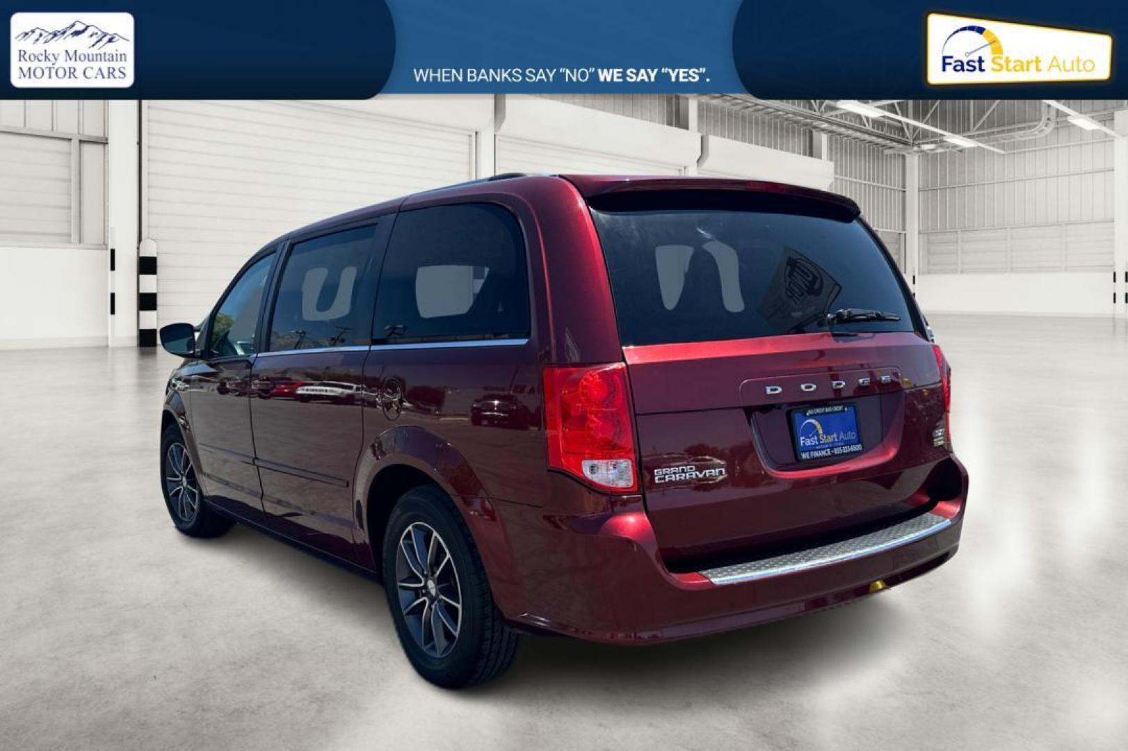 2017 Red Dodge Grand Caravan SXT (2C4RDGCG0HR) with an 3.6L V6 DOHC 24V engine, 6A transmission, located at 7755 State Street, Midvale, UT, 84047, (801) 753-9063, 40.610329, -111.890656 - Photo#4