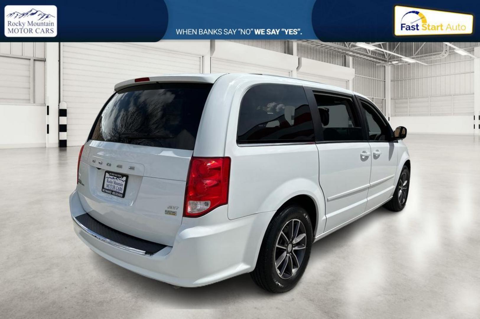 2017 White Dodge Grand Caravan SXT (2C4RDGCG6HR) with an 3.6L V6 DOHC 24V engine, 6A transmission, located at 7755 State Street, Midvale, UT, 84047, (801) 753-9063, 40.610329, -111.890656 - Photo#2