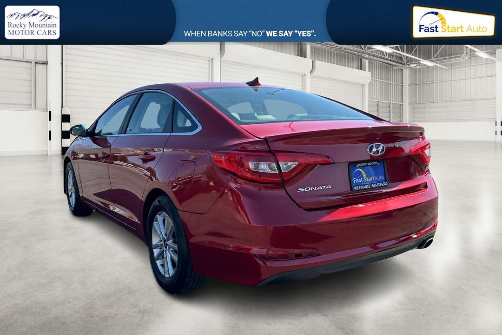 2017 Red Hyundai Sonata SE (5NPE24AF7HH) with an 2.4L L4 DOHC 16V engine, 7A transmission, located at 7755 State Street, Midvale, UT, 84047, (801) 753-9063, 40.610329, -111.890656 - Photo#5