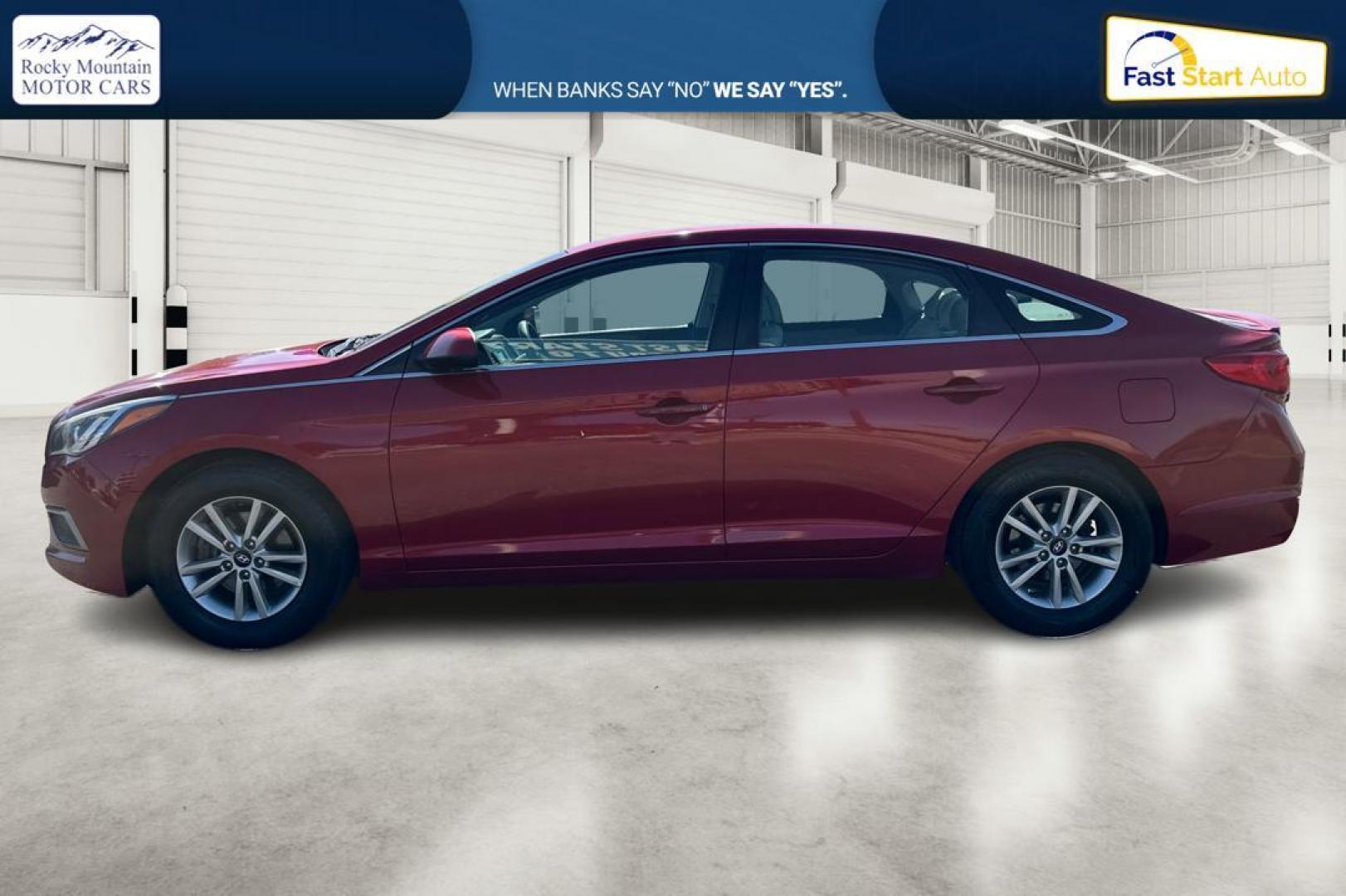 2017 Red Hyundai Sonata SE (5NPE24AF7HH) with an 2.4L L4 DOHC 16V engine, 7A transmission, located at 7755 State Street, Midvale, UT, 84047, (801) 753-9063, 40.610329, -111.890656 - Photo#6