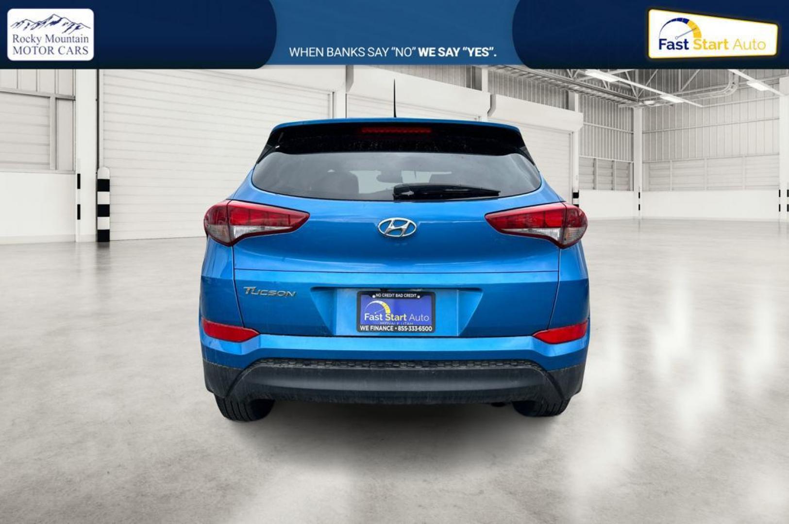 2017 Blue Hyundai Tucson SE w/Preferred Package (KM8J33A47HU) with an 2.0L L4 DOHC 16V engine, 6A transmission, located at 7755 State Street, Midvale, UT, 84047, (801) 753-9063, 40.610329, -111.890656 - Photo#3