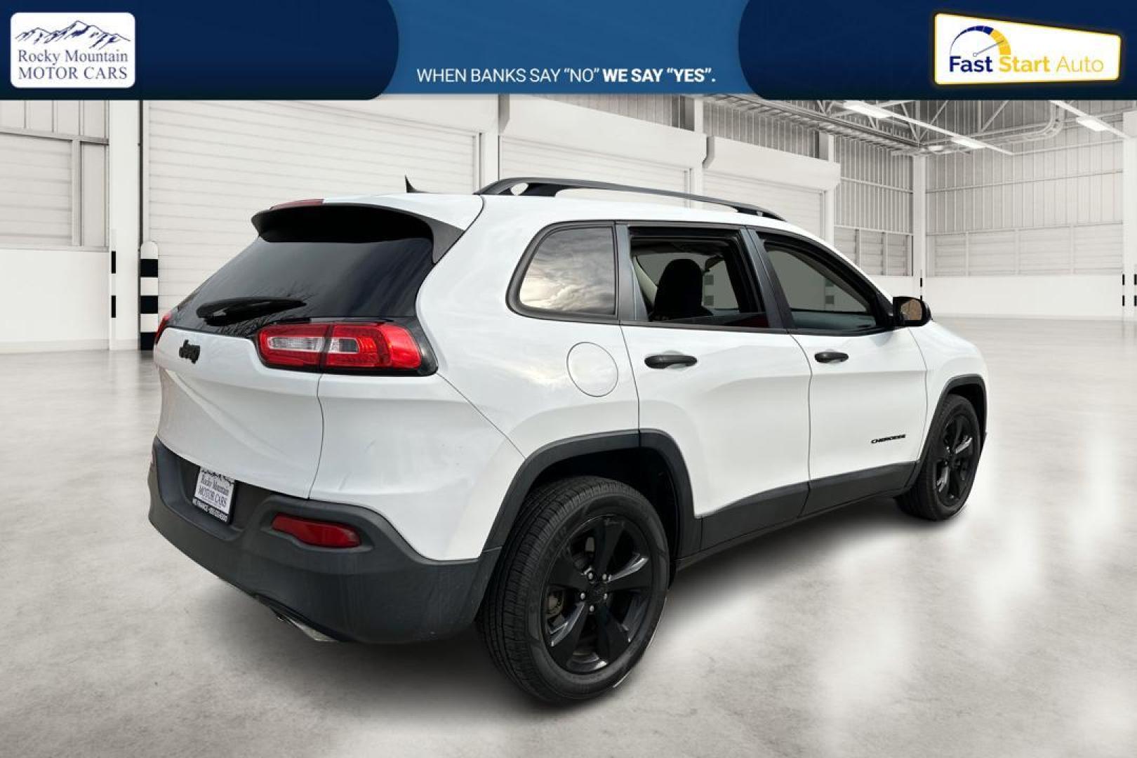 2017 White Jeep Cherokee Sport FWD (1C4PJLAS3HW) with an 3.2L V6 DOHC 24V engine, 9A transmission, located at 7755 State Street, Midvale, UT, 84047, (801) 753-9063, 40.610329, -111.890656 - Photo#2