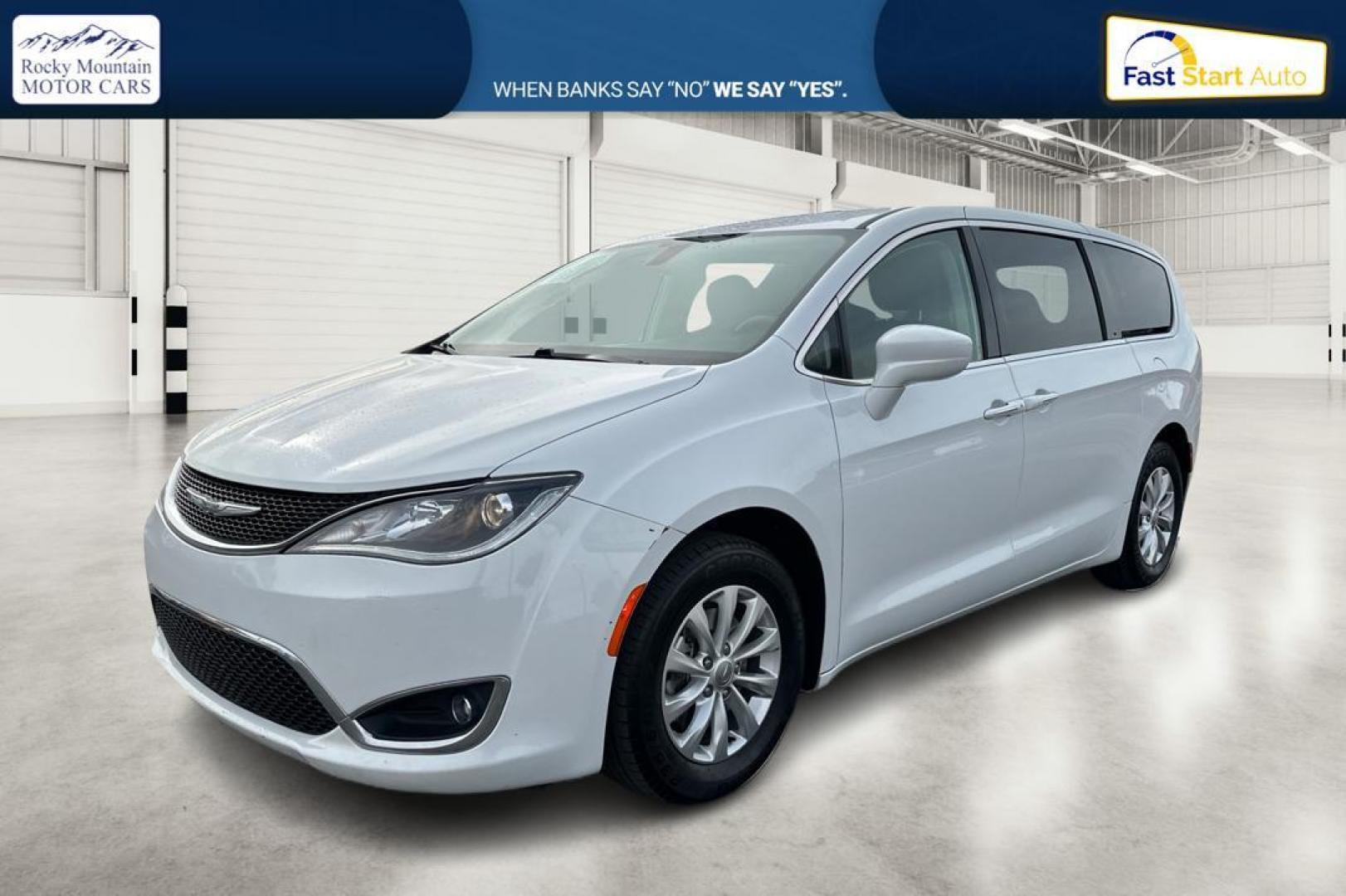 2018 White Chrysler Pacifica Touring Plus (2C4RC1FG5JR) with an 3.6L V6 DOHC 24V engine, 9A transmission, located at 7755 State Street, Midvale, UT, 84047, (801) 753-9063, 40.610329, -111.890656 - Photo#8