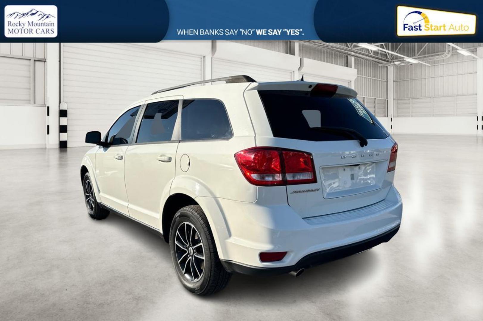 2018 White Dodge Journey SXT (3C4PDCBG9JT) with an 3.6L V6 DOHC 24V engine, 4A transmission, located at 7755 State Street, Midvale, UT, 84047, (801) 753-9063, 40.610329, -111.890656 - Photo#5