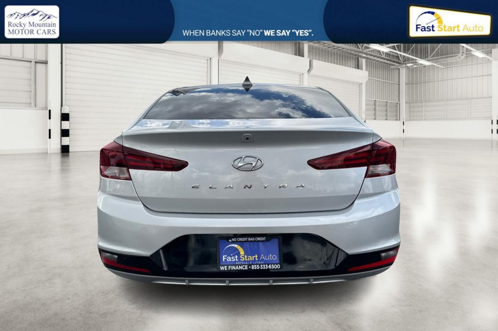 2019 Silver Hyundai Elantra Limited (5NPD84LF0KH) with an 1.8L L4 DOHC 16V engine, 6A transmission, located at 767 S State Road, Pleasant Grove, UT, 84062, (801) 785-1058, 40.354839, -111.736687 - Photo#4