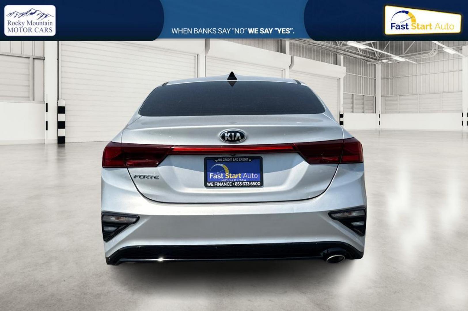 2019 Gray Kia Forte LX 6A (3KPF24AD5KE) with an 2.0L L4 DOHC 16V engine, 6A transmission, located at 7755 State Street, Midvale, UT, 84047, (801) 753-9063, 40.610329, -111.890656 - Photo#3