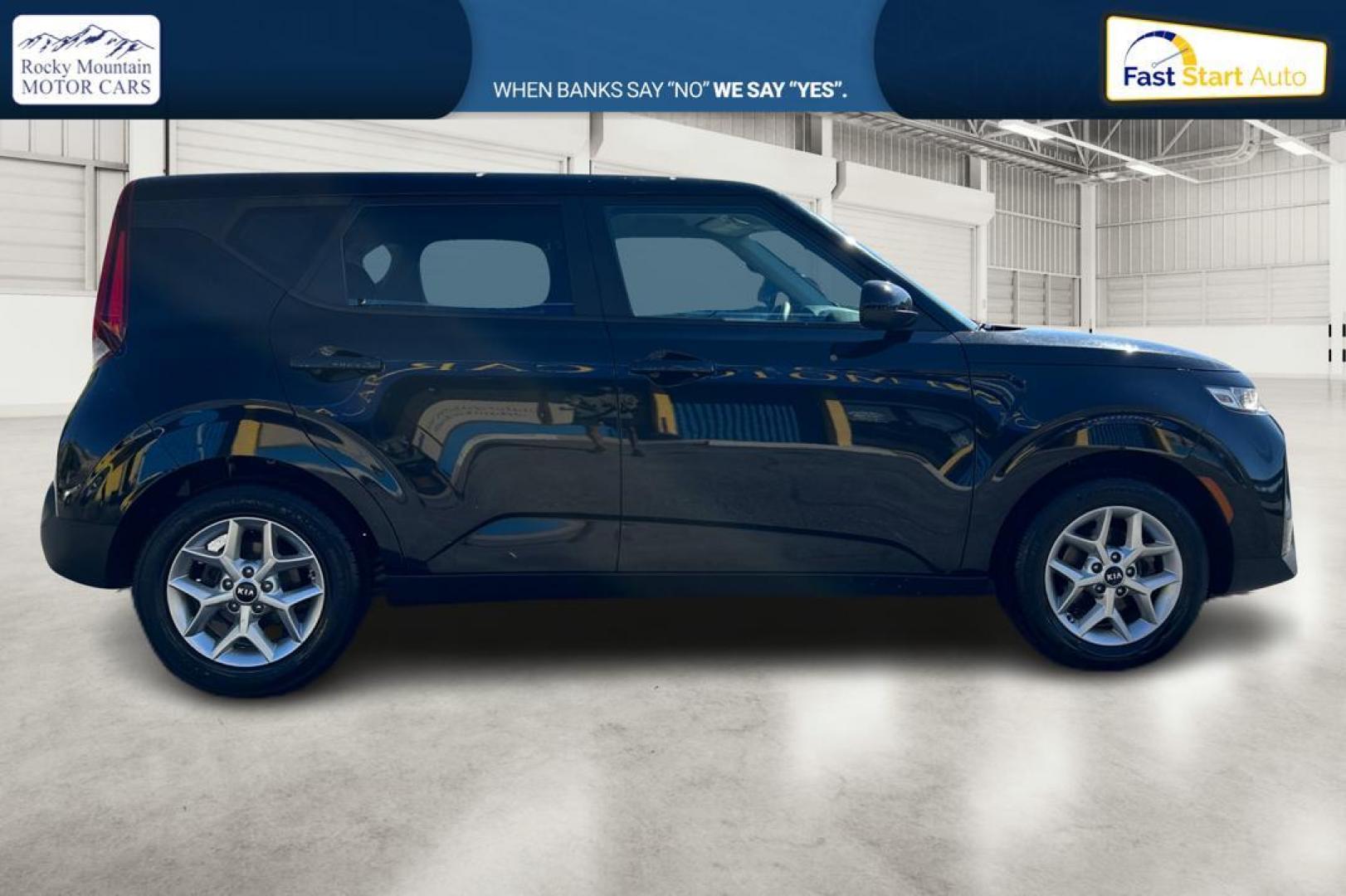 2021 Black Kia Soul LX CVT (KNDJ23AU9M7) with an 2.0L L4 DOHC 16V engine, CVT transmission, located at 7755 State Street, Midvale, UT, 84047, (801) 753-9063, 40.610329, -111.890656 - Photo#1