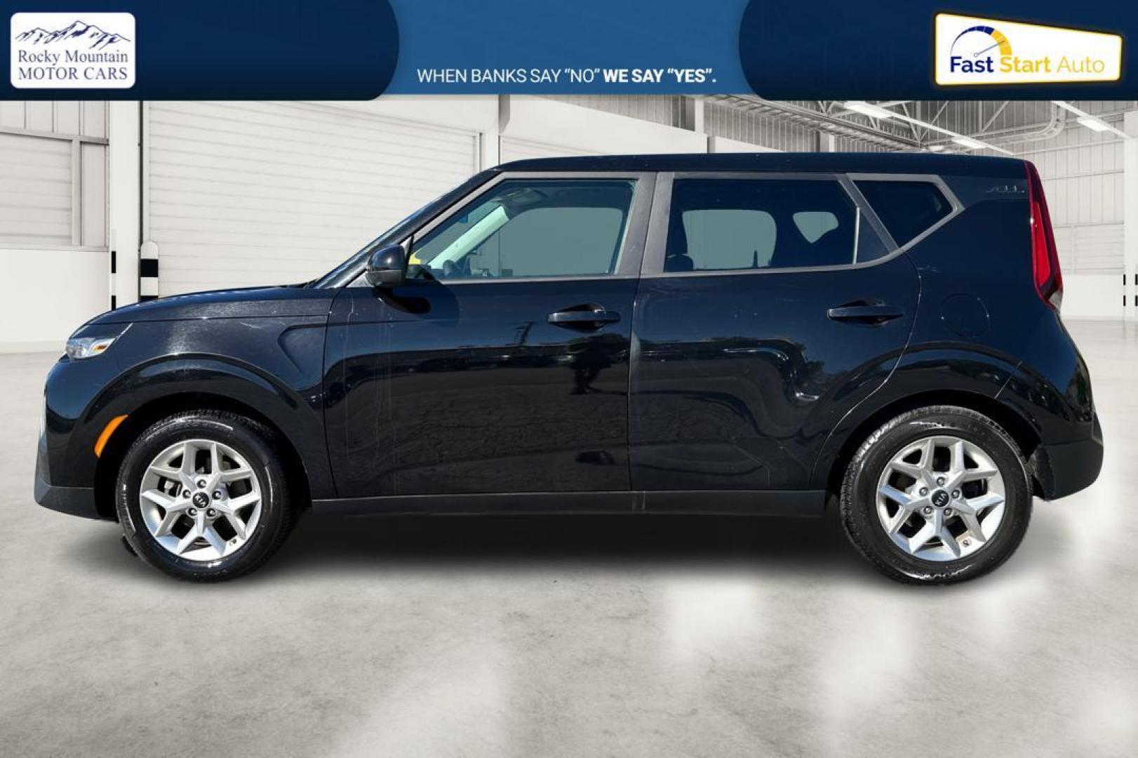 2021 Black Kia Soul LX CVT (KNDJ23AU9M7) with an 2.0L L4 DOHC 16V engine, CVT transmission, located at 7755 State Street, Midvale, UT, 84047, (801) 753-9063, 40.610329, -111.890656 - Photo#6