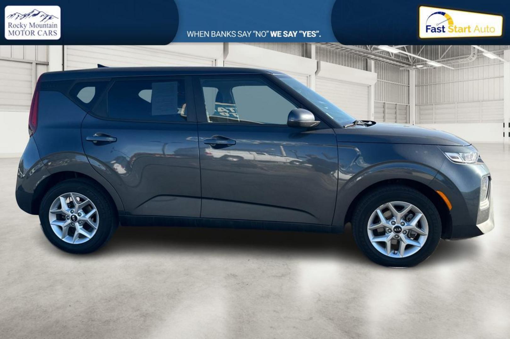 2021 Gray Kia Soul LX CVT (KNDJ23AU7M7) with an 2.0L L4 DOHC 16V engine, CVT transmission, located at 767 S State Road, Pleasant Grove, UT, 84062, (801) 785-1058, 40.354839, -111.736687 - Photo#1